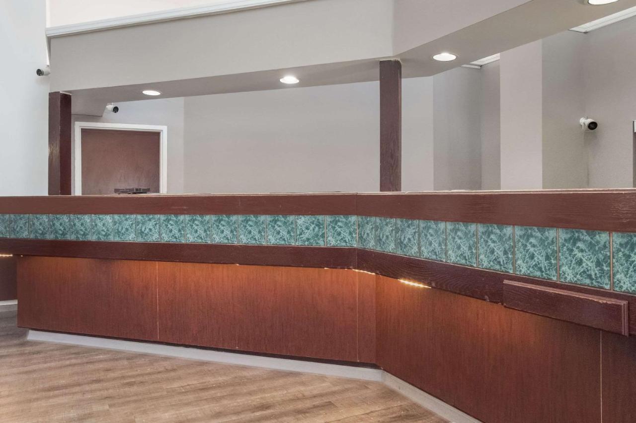 Econo Lodge Lakeland Екстер'єр фото