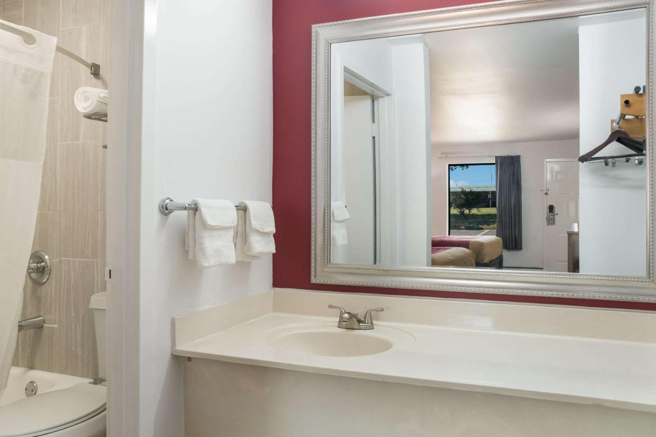Econo Lodge Lakeland Екстер'єр фото