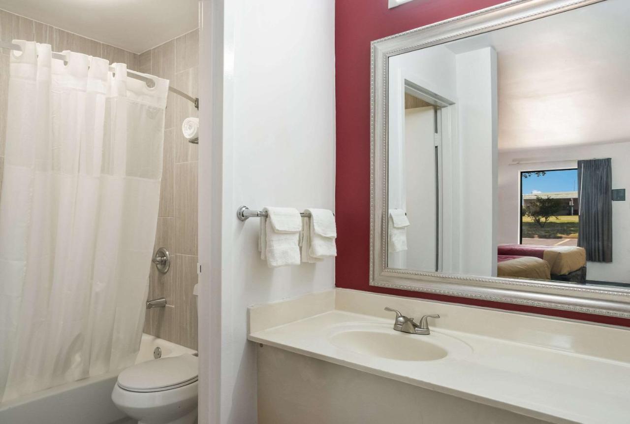 Econo Lodge Lakeland Екстер'єр фото
